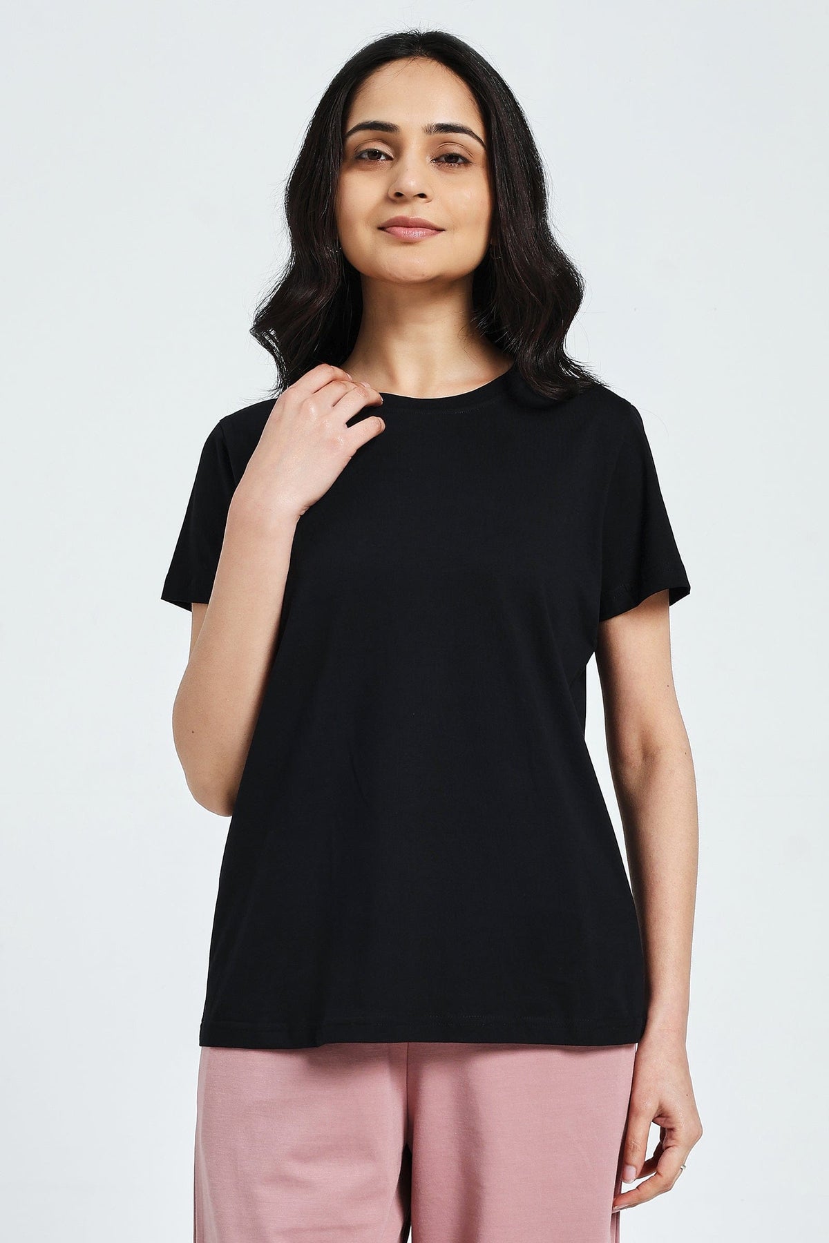 REGULAR FIT T-SHIRT- Black