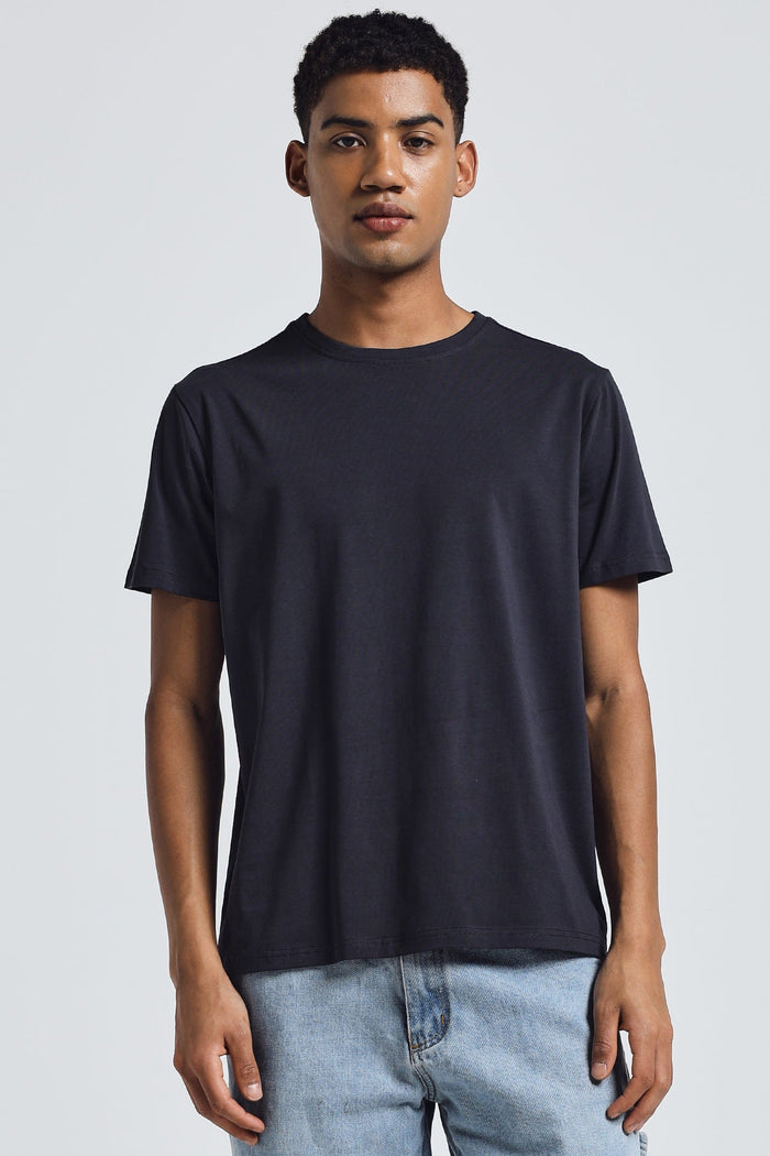 THE EVERYADY ESSENTIAL TEE ROUND NECK- Caviar